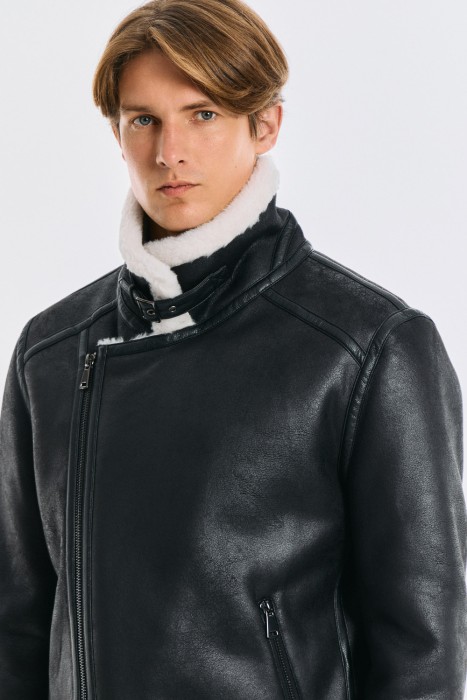 дубленка из искусственного меха по цене 7330 руб вид справа