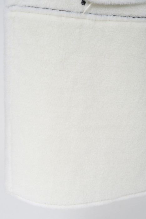 дубленка из искусственного меха от бренда снежная королева вид слева