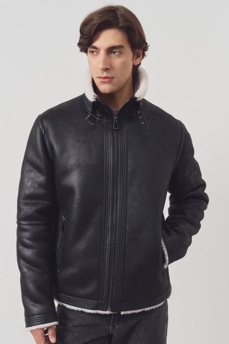 дубленка из искусственной кожи от бренда снежная королева вид слева