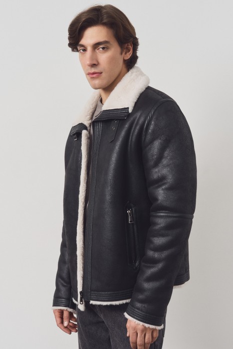 дубленка из искусственной кожи по цене 8080 руб вид справа