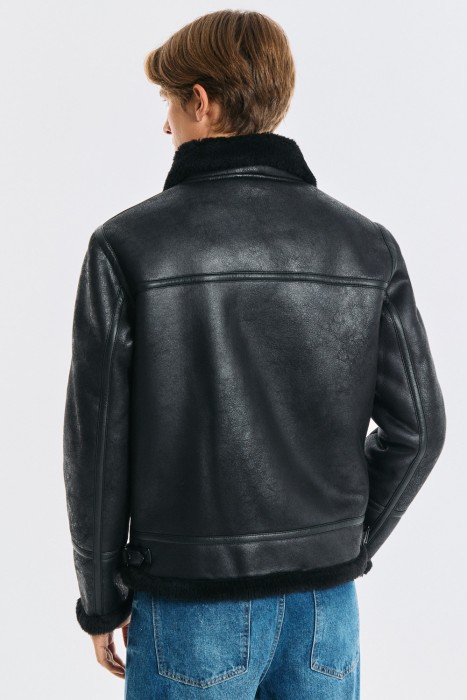 дубленка из искусственной кожи по цене 8880 руб вид справа