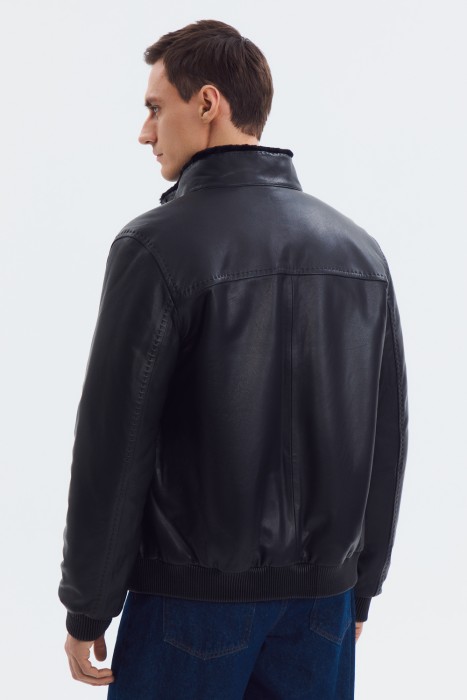 дубленка из натуральной кожи по цене 27500 руб вид справа