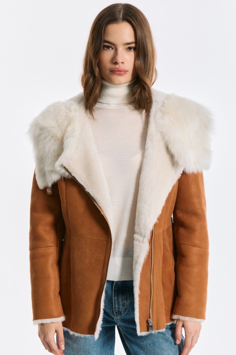 дубленка из натуральной овчины от бренда снежная королева вид слева