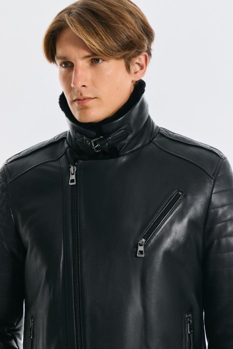 дубленка из овчины и натуральной кожи по цене 29120 руб вид справа