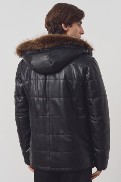 дубленка из овчины и натуральной кожи от бренда снежная королева вид слева