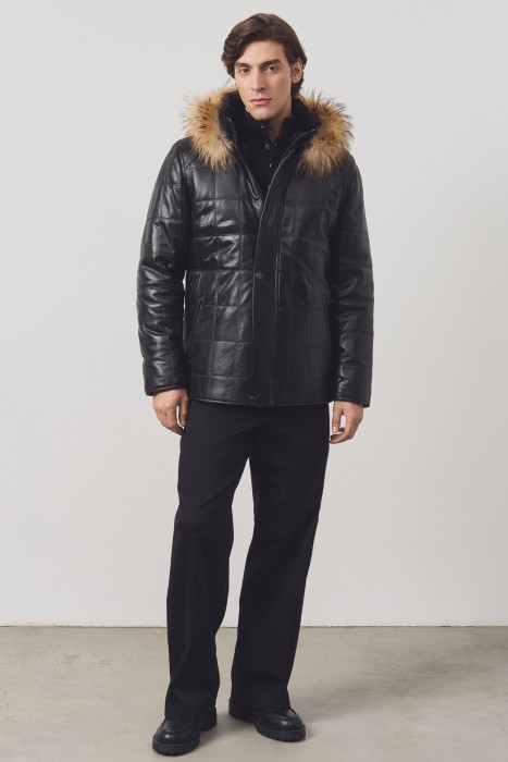 дубленка из овчины и натуральной кожи от бренда снежная королева вид слева