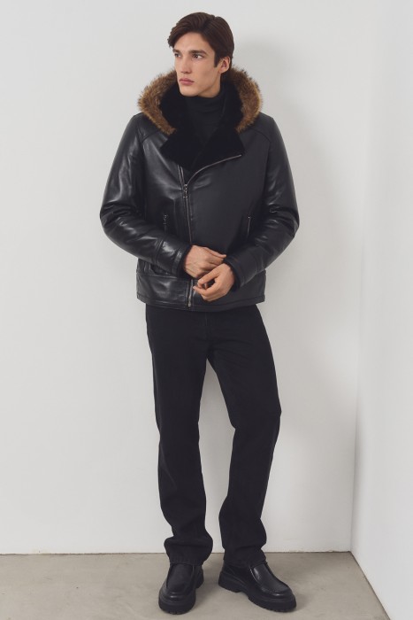 дубленка из овчины и натуральной кожи от бренда снежная королева вид слева