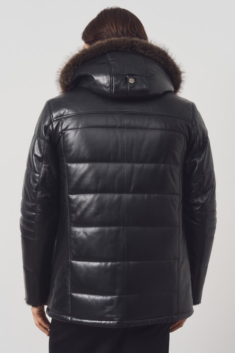 дубленка из овчины и натуральной кожи от бренда снежная королева вид слева