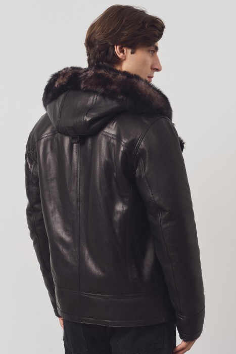 дубленка из овчины и натуральной кожи по цене 25880 руб вид справа