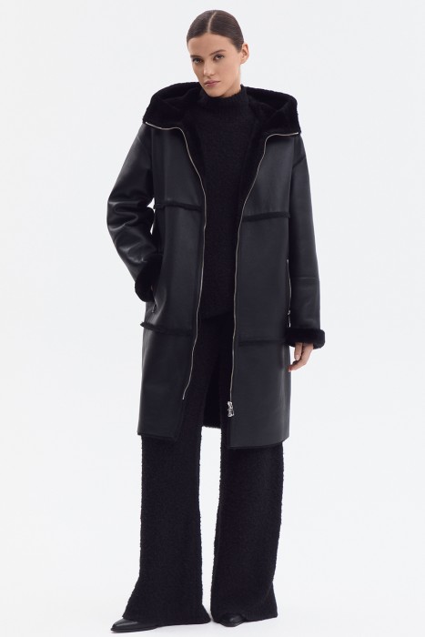 дубленка из овчины с капюшоном от бренда снежная королева вид слева