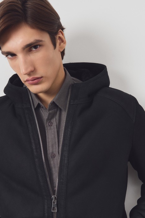 дубленка из овчины с капюшоном из россии вид сбоку