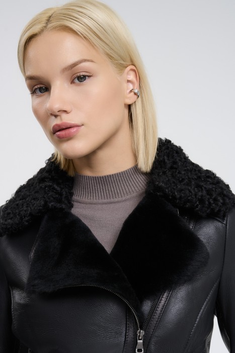 дубленка из овчины с отделкой каракулем из россии вид сбоку