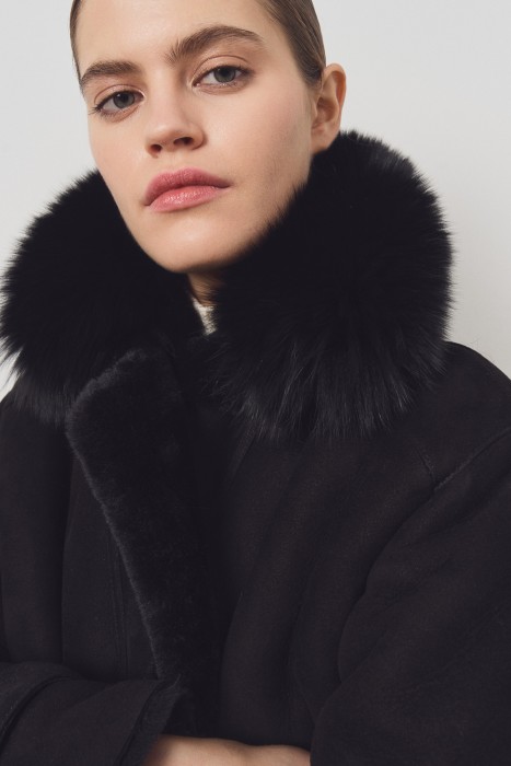 дубленка из овчины с отделкой мехом песца из россии вид сбоку