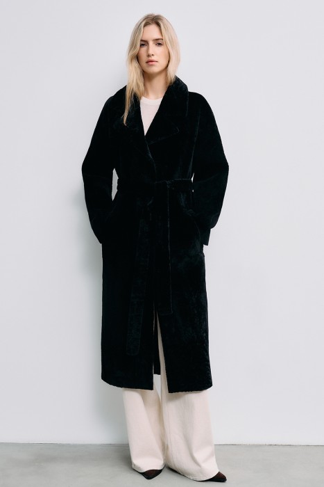 дубленка из овчины с поясом от бренда снежная королева вид слева