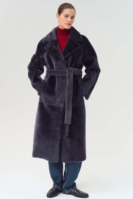 дубленка из овчины с поясом из россии вид сбоку