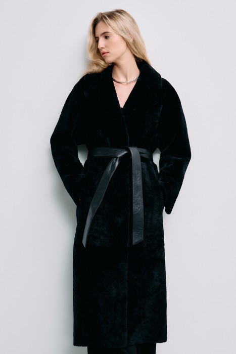 дубленка из овчины с поясом от бренда снежная королева вид слева