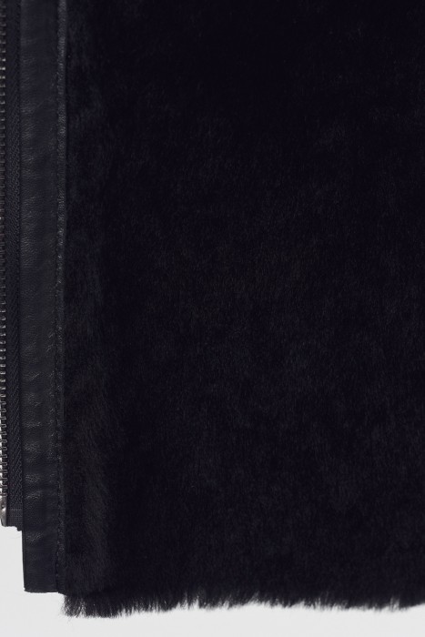 дубленка из овчины с поясом по цене 58060 руб вид справа