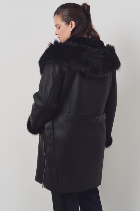 дубленка из овчины с поясом от бренда снежная королева вид слева