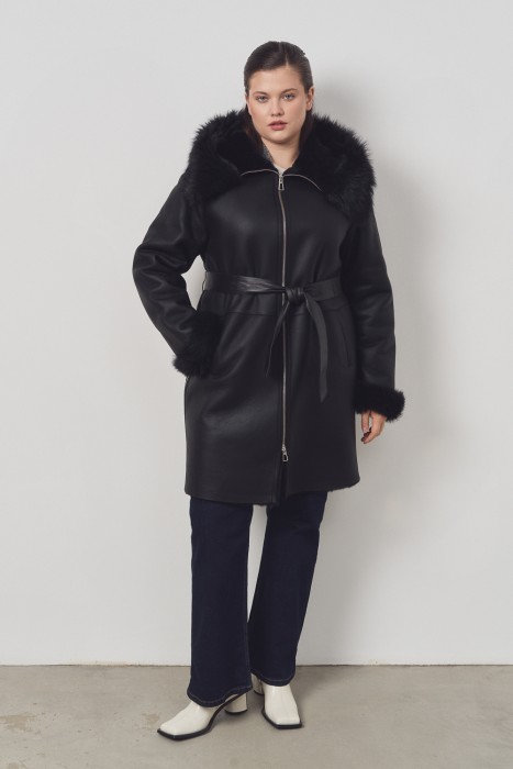 дубленка из овчины с поясом по цене 49760 руб вид справа