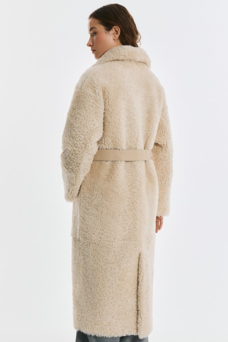 дубленка из овчины с поясом по цене 58880 руб вид справа