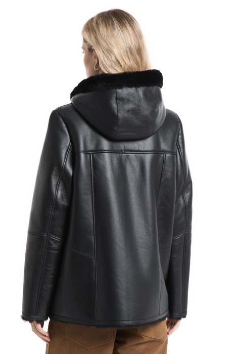 дубленка из овчины с поясом по цене 34260 руб вид справа