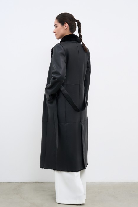 дубленка из овчины с поясом по цене 36490 руб вид справа