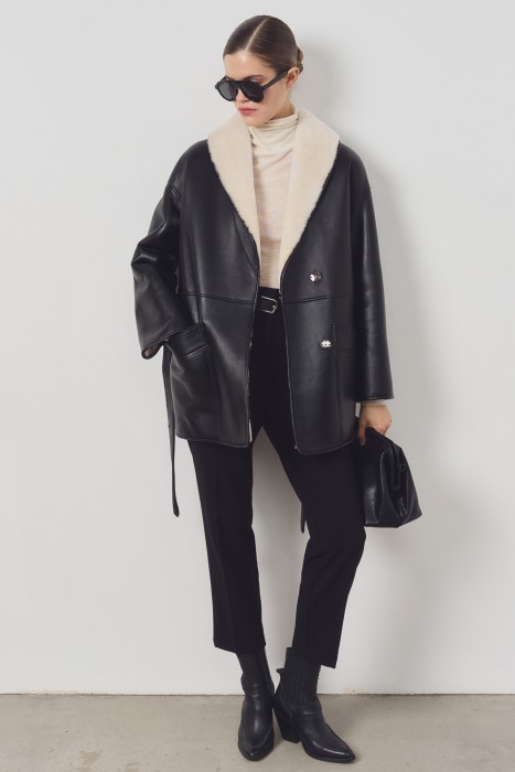 дубленка из овчины с поясом из россии вид сбоку