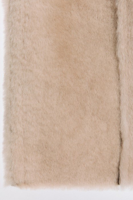 дубленка из овчины с поясом из россии вид сбоку