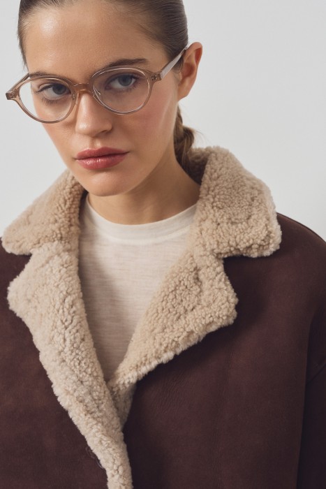 дубленка из овчины с поясом по цене 34260 руб вид справа