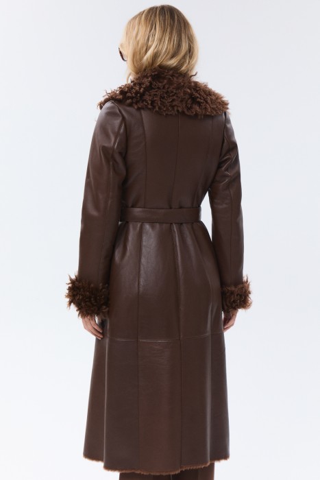 дубленка из овчины с поясом по цене 65520 руб вид справа