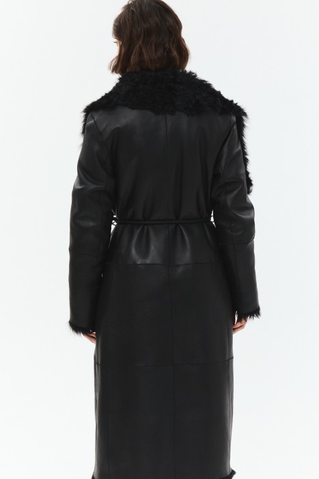 дубленка из овчины с поясом по цене 135740 руб вид справа