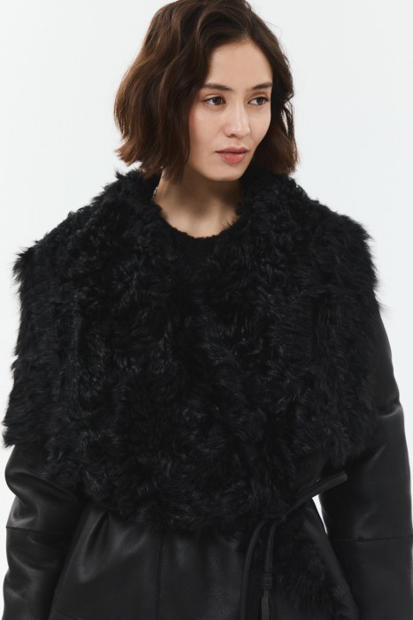 дубленка из овчины с поясом из россии вид сбоку