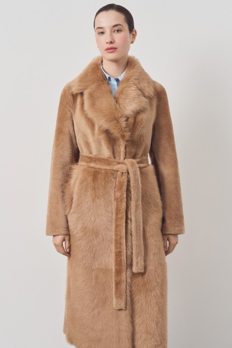 дубленка из овчины с поясом от бренда снежная королева вид слева