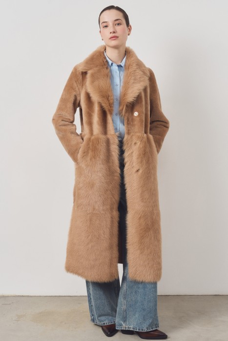 дубленка из овчины с поясом из россии вид сбоку