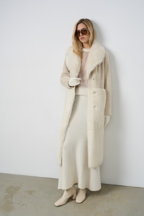 дубленка из овчины с поясом по цене 123940 руб вид справа