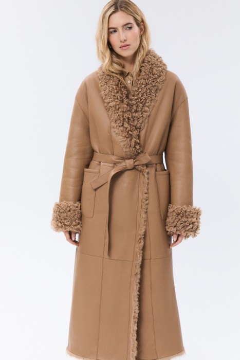 дубленка из овчины с поясом от бренда снежная королева вид слева