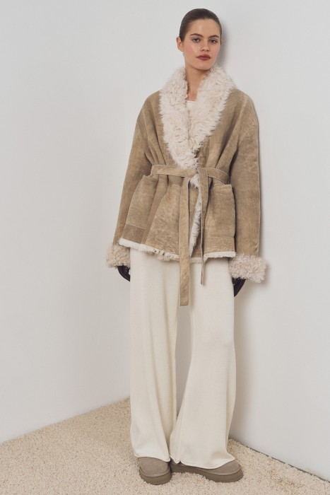 дубленка из овчины с поясом от бренда снежная королева вид слева