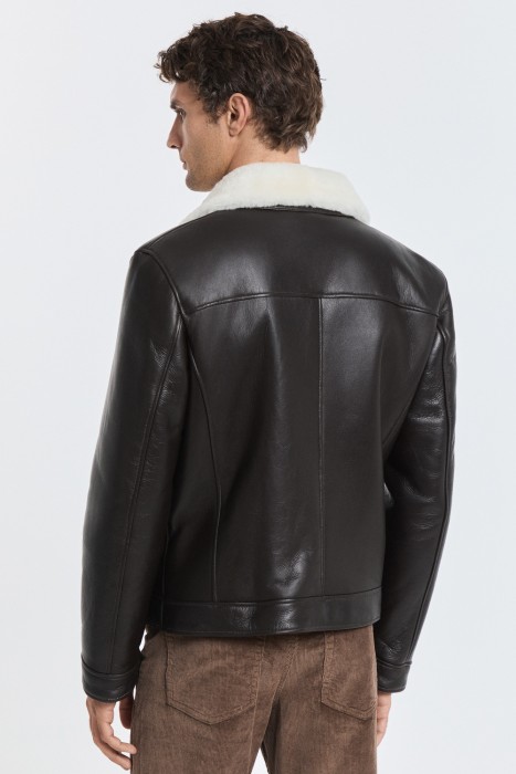 дубленка из овчины по цене 18600 руб вид справа