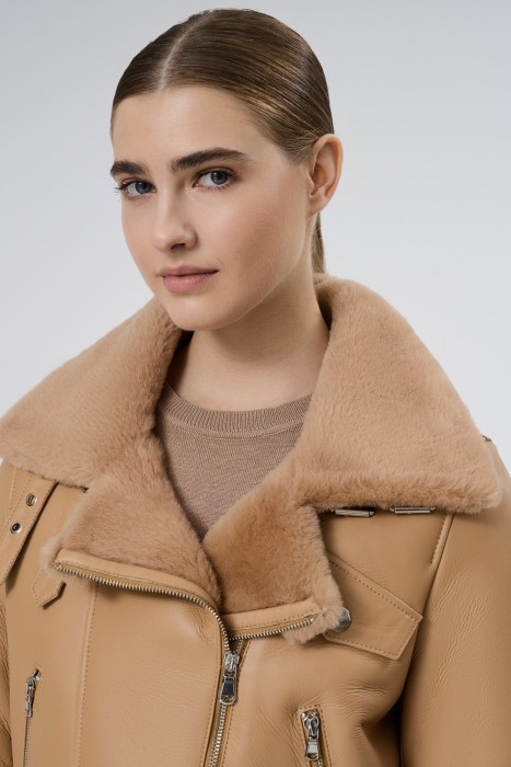 дубленка из овчины из россии вид сбоку