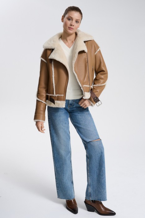 дубленка из овчины от бренда снежная королева вид слева