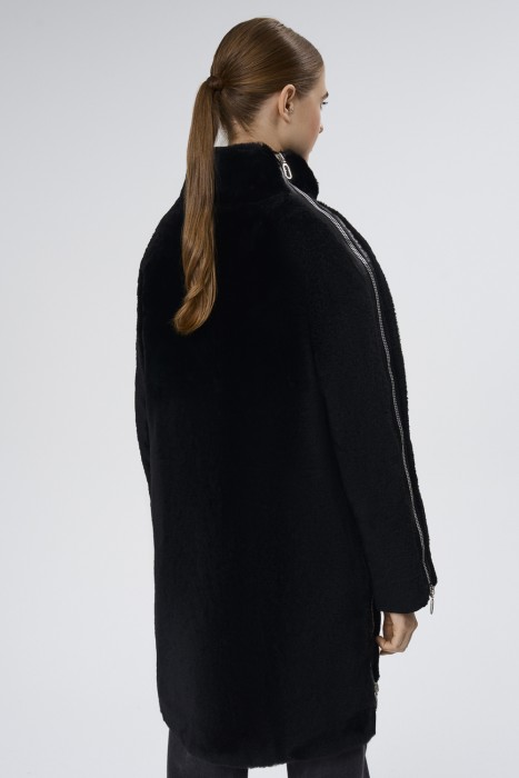 дубленка из овчины по цене 43120 руб вид справа