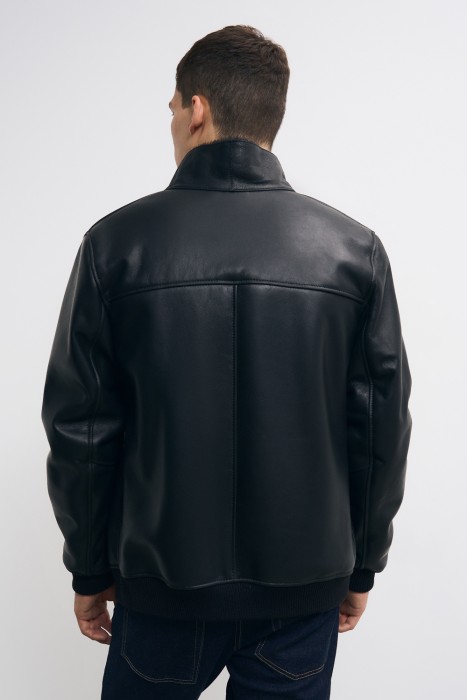 дубленка из овчины по цене 28310 руб вид справа