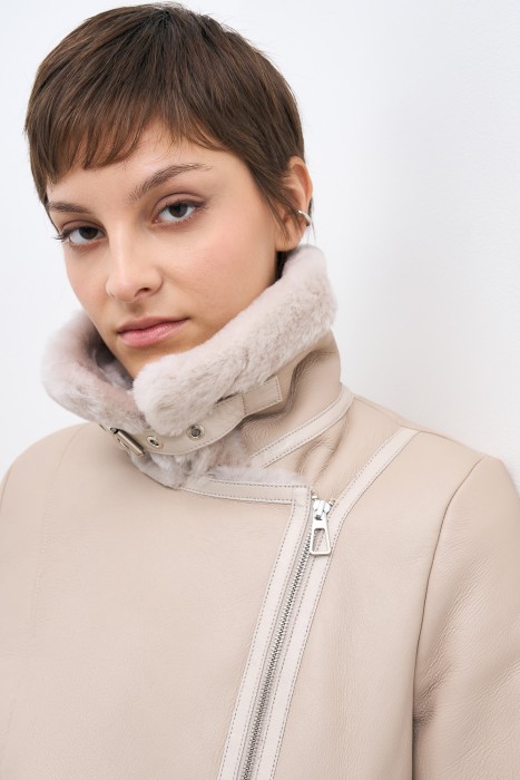 дубленка из овчины из россии вид сбоку