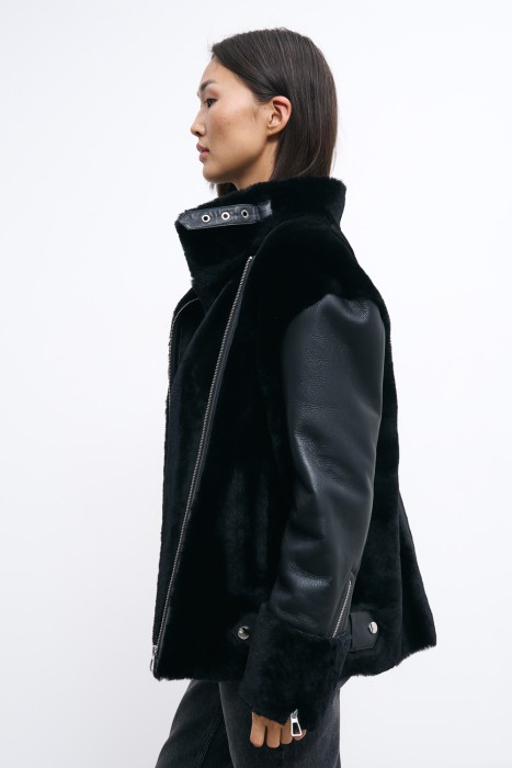 Товар с артикулом 775669003 вид сзади