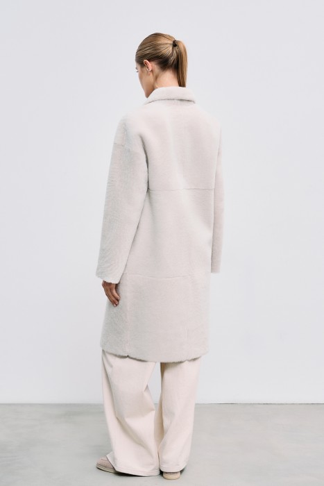 дубленка из овчины по цене 53080 руб вид справа