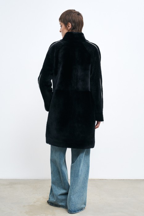 дубленка из овчины по цене 43120 руб вид справа