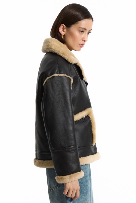 дубленка из овчины по цене 27730 руб вид справа