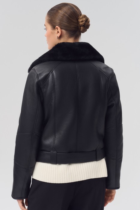 дубленка из овчины по цене 33440 руб вид справа