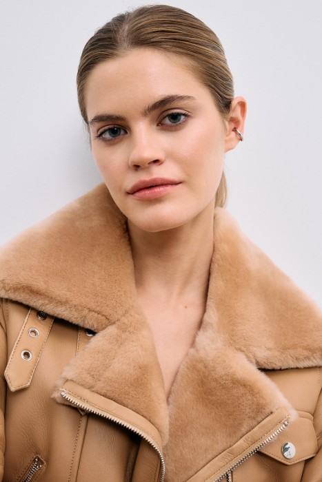 дубленка из овчины из россии вид сбоку