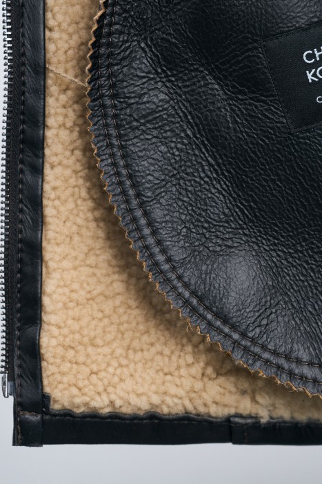 дубленка из овчины от бренда снежная королева вид слева